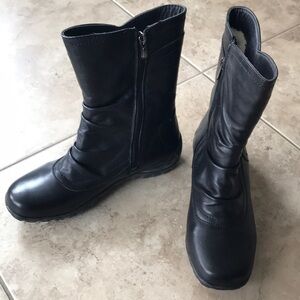 NWOT Winter boots Size 36 W 5 / 5.5
